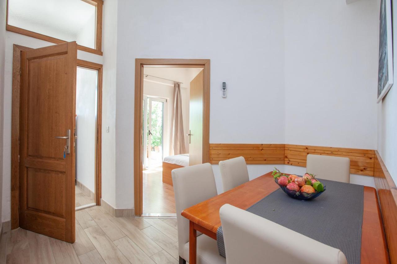 Apartments By The Sea Igrane, Makarska - 310 Exteriér fotografie